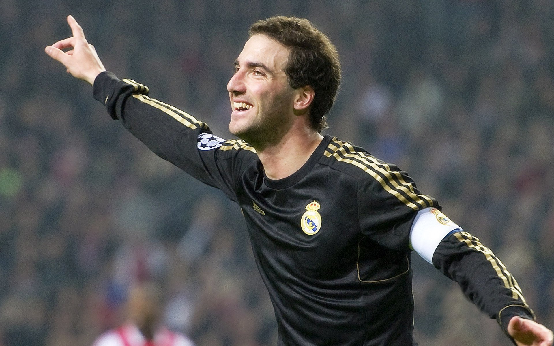 kaiyun登录入口-法甲“领头羊之战”：巴黎圣日耳曼迎战里昂，冠军悬念升级